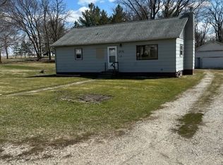 215 E Mill Rd, Sheffield, IL 61361