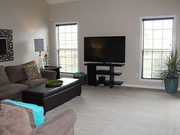 5th image of 2557 Rockaway Pl