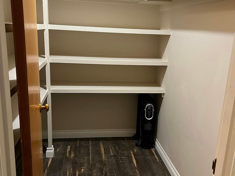 1st image of 319 H St SE #B2