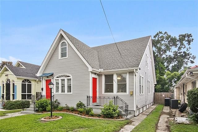 1st image of 831-33 Voisin St