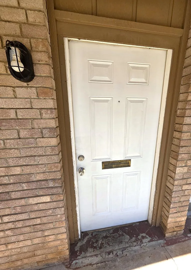 Spacious 1 Bed, 1 Bath Apartment in NW OKC — Photo 3