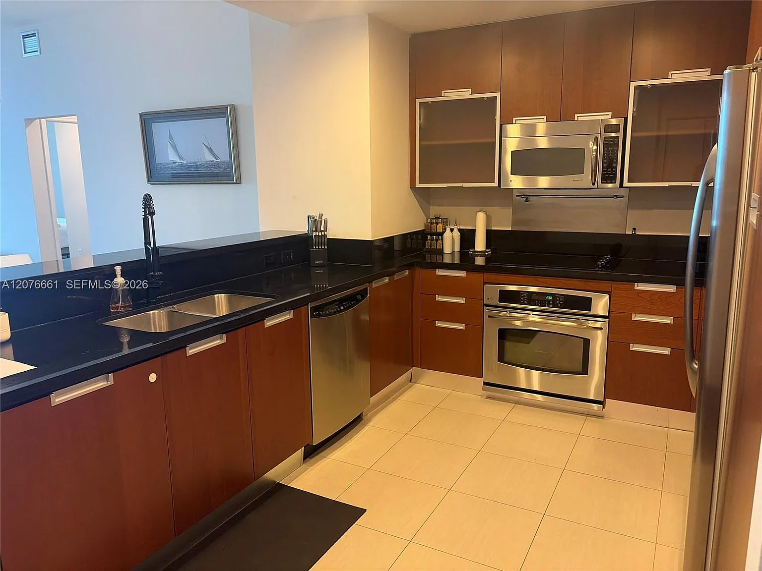 The Lexi Condo — Photo 4