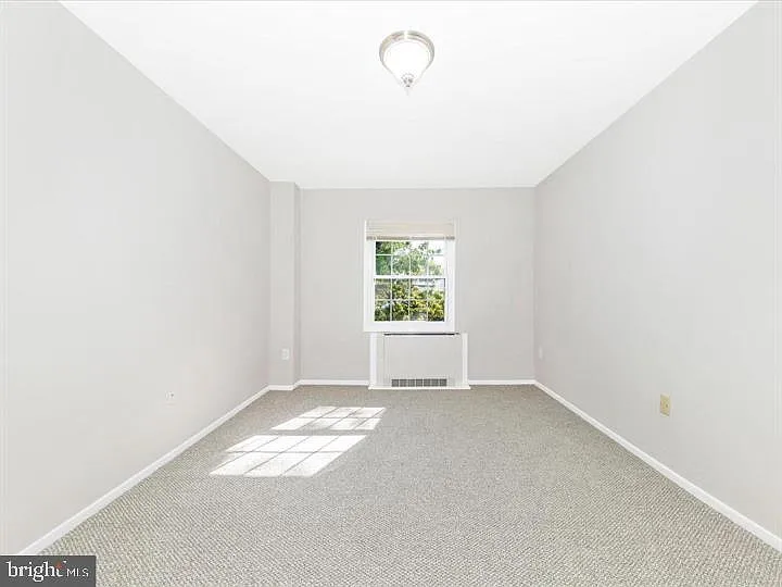 4411 Romlon St #301 — Photo 32