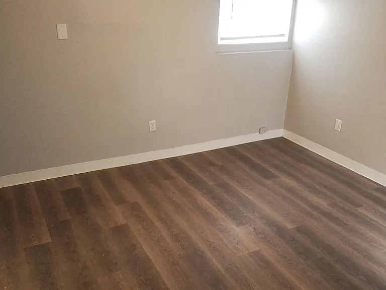 5344 Kingsbury St — Photo 4