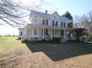 2228 Windmill Point Rd, White Stone, VA 22578