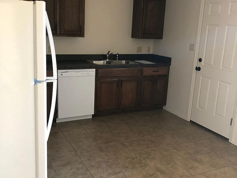 1307 S Oswego Ave — Photo 12