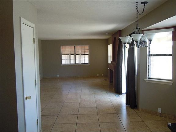 5th image of 10915 Clyburn Park Dr NE