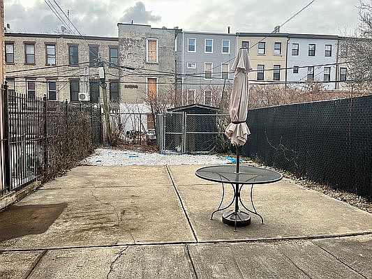4th image of 442 Gates Ave APT 1