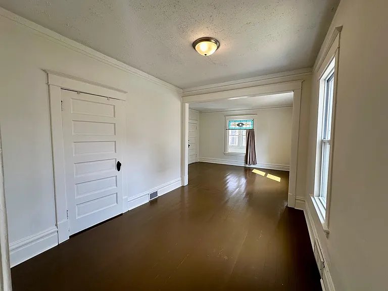 227 Humboldt Ave N #1 — Photo 4