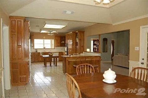 4th image of 1290 Brent Ave