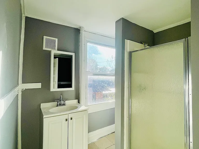 1228 Oak Ave #3 — Photo 11