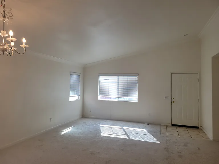 4323 Exmoor Ct — Photo 3