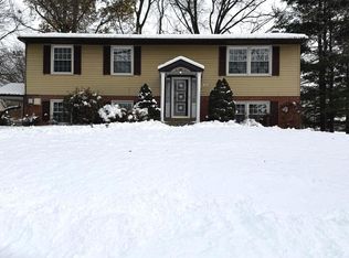 1402 Hearth Dr, North Wales, PA 19454