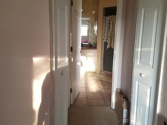 MBR hall BR & 2 Closet