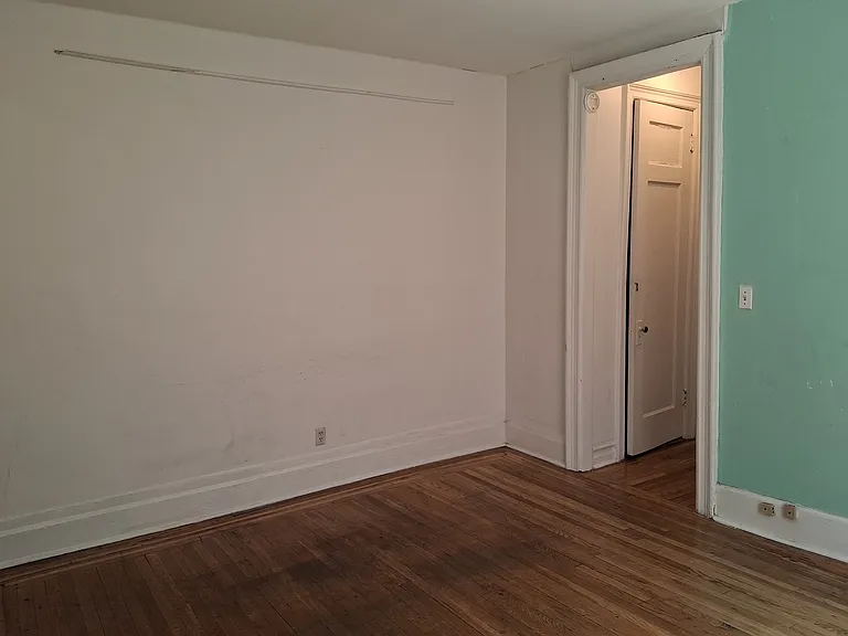 834 Riverside Dr #3E — Photo 5