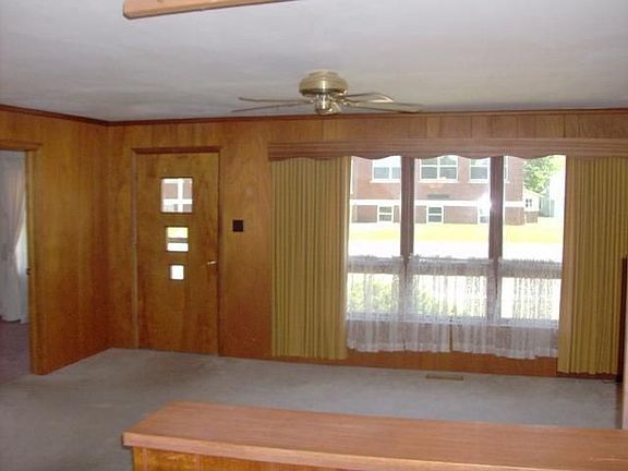 2nd image of 218 Blakely Ave