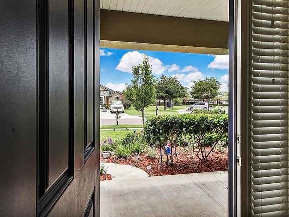 3rd image of 85277 Amaryllis Ct