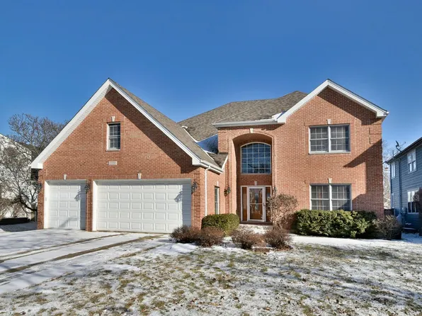 319 N Walnut St, Elmhurst, IL 60126