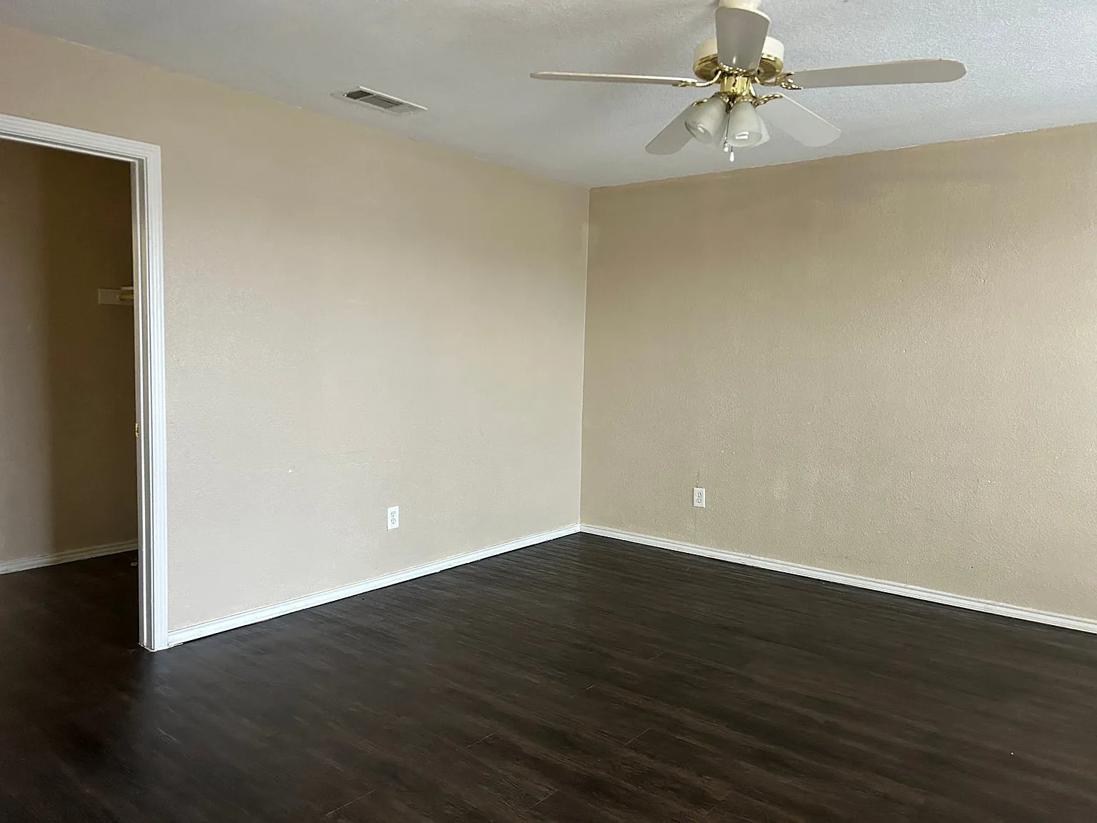 1400 Dugger Circle — Photo 2