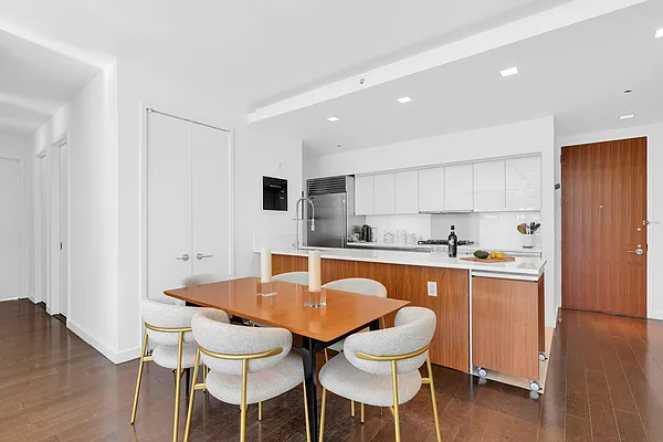 Sold by Compass | media 5