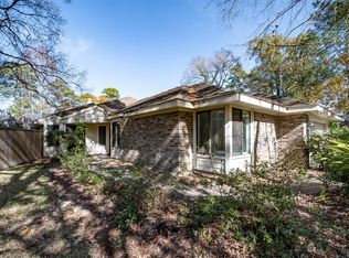 8627 Pines Place Dr, Humble, TX 77346