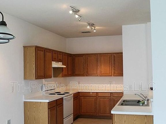4th image of 1303 Auburn Dr