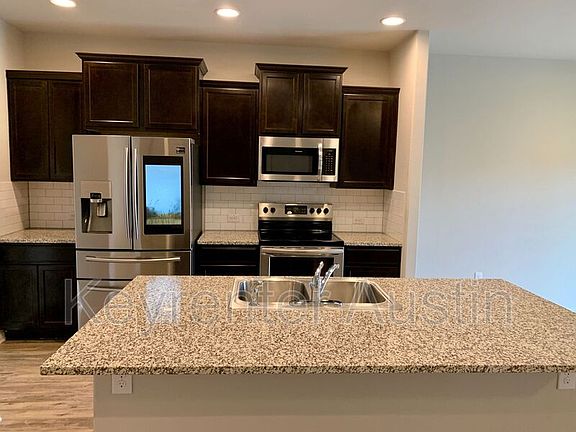 4th image of 516 E Slaughter Ln Unit 102