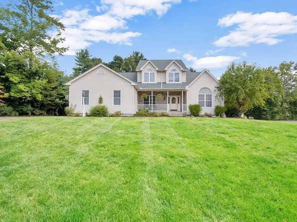 46 Radisson Ln, Westfield, MA 01085
