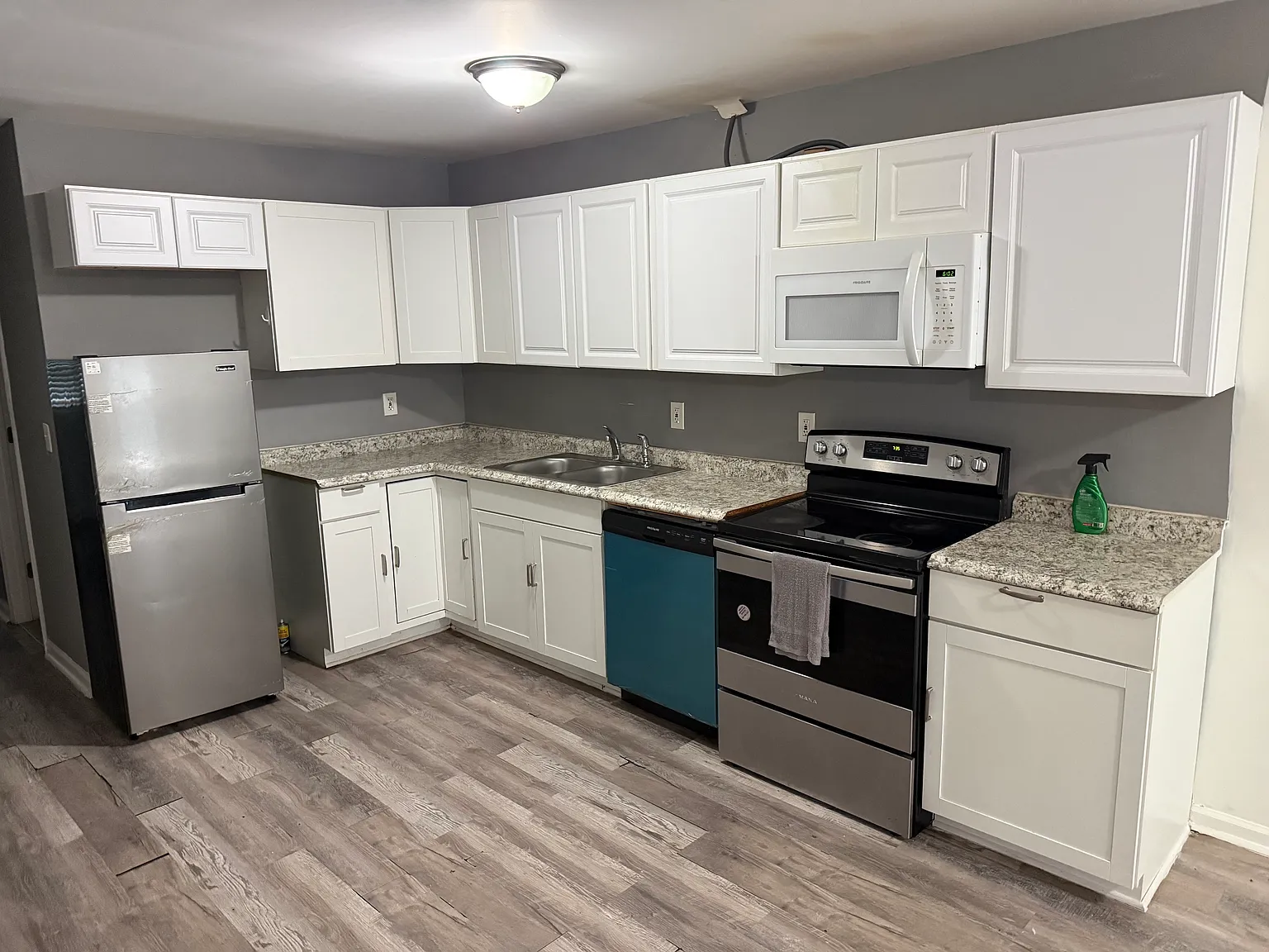 2 bed, 800 sqft, $1,275 — Photo 4