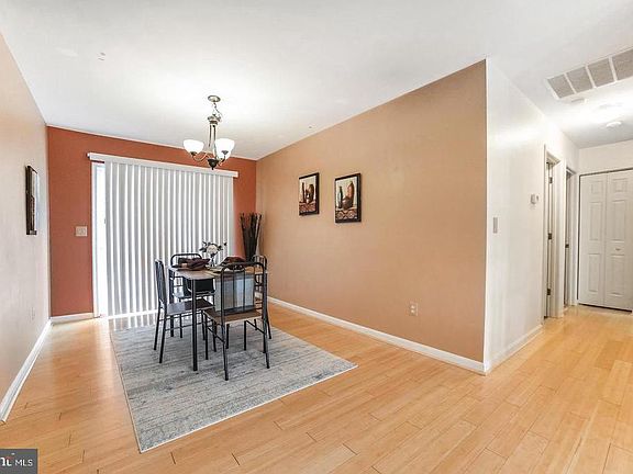 5th image of 46720 Robert Leon Dr