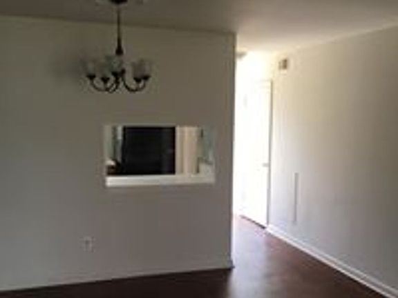 5th image of 3125 Napoleon Ct #2612
