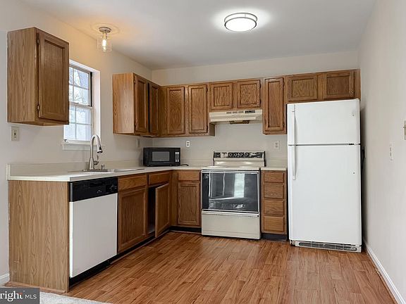 3rd image of 316 Geronimo Rd