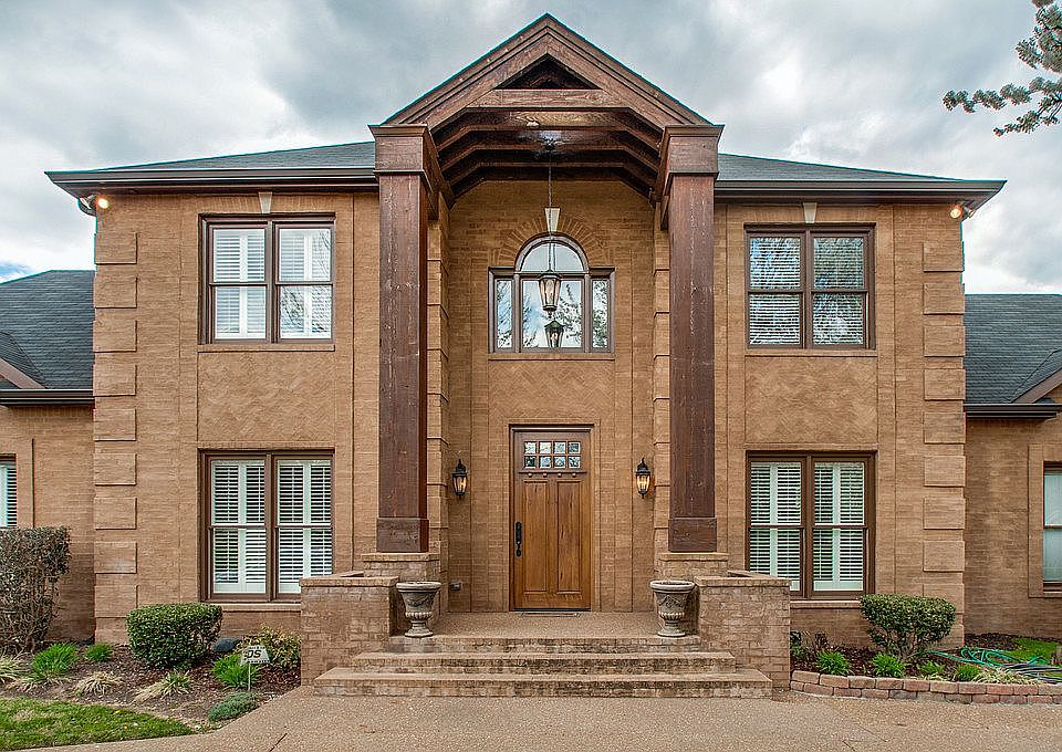 Welcome to 1111 Warrior Dr