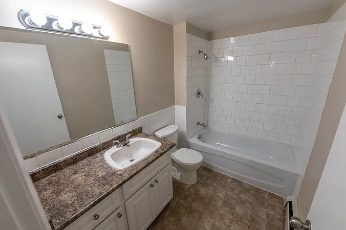 920 Ahbau St — Photo 7