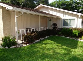 16923 Hibiscus Ln, Friendswood, TX 77546