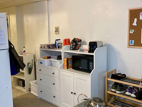 5th image of 5819 Bartlett St APT 1