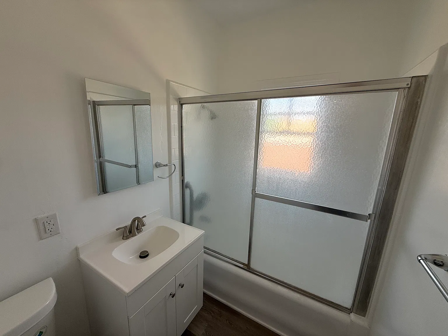 1 bed, 800 sqft, $2,123 — Photo 2