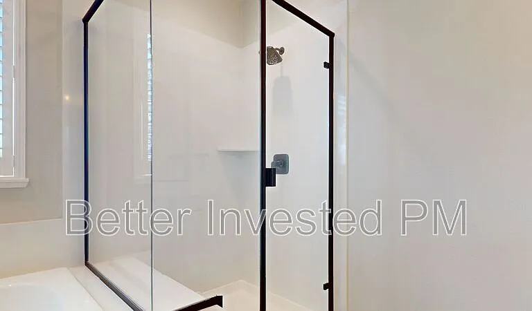 1437 Oak Cir — Photo 25