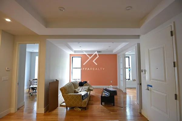 Rented by Yaffa Realty LLC | media 25