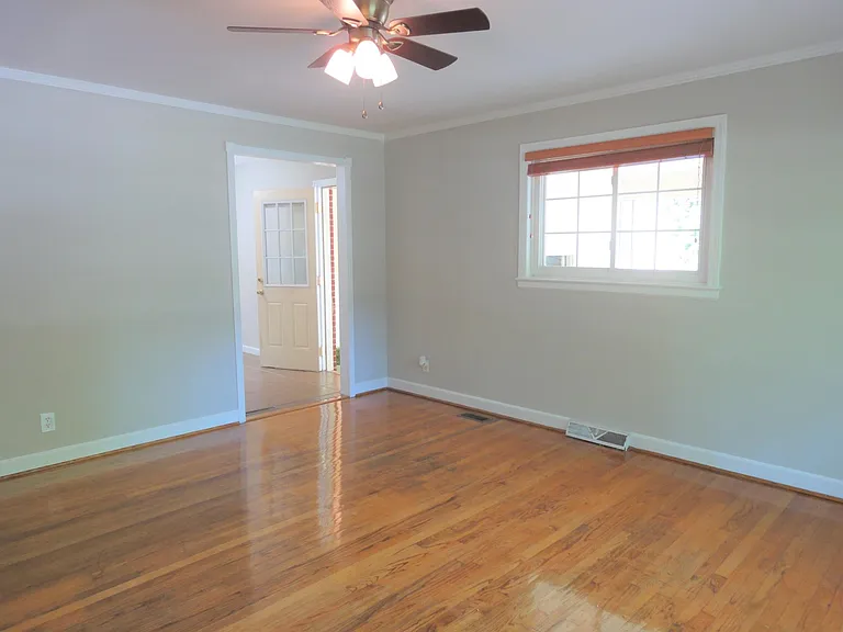 4606 Willa Way — Photo 4