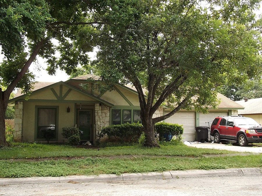 1st image of 2615 Lake Altair St