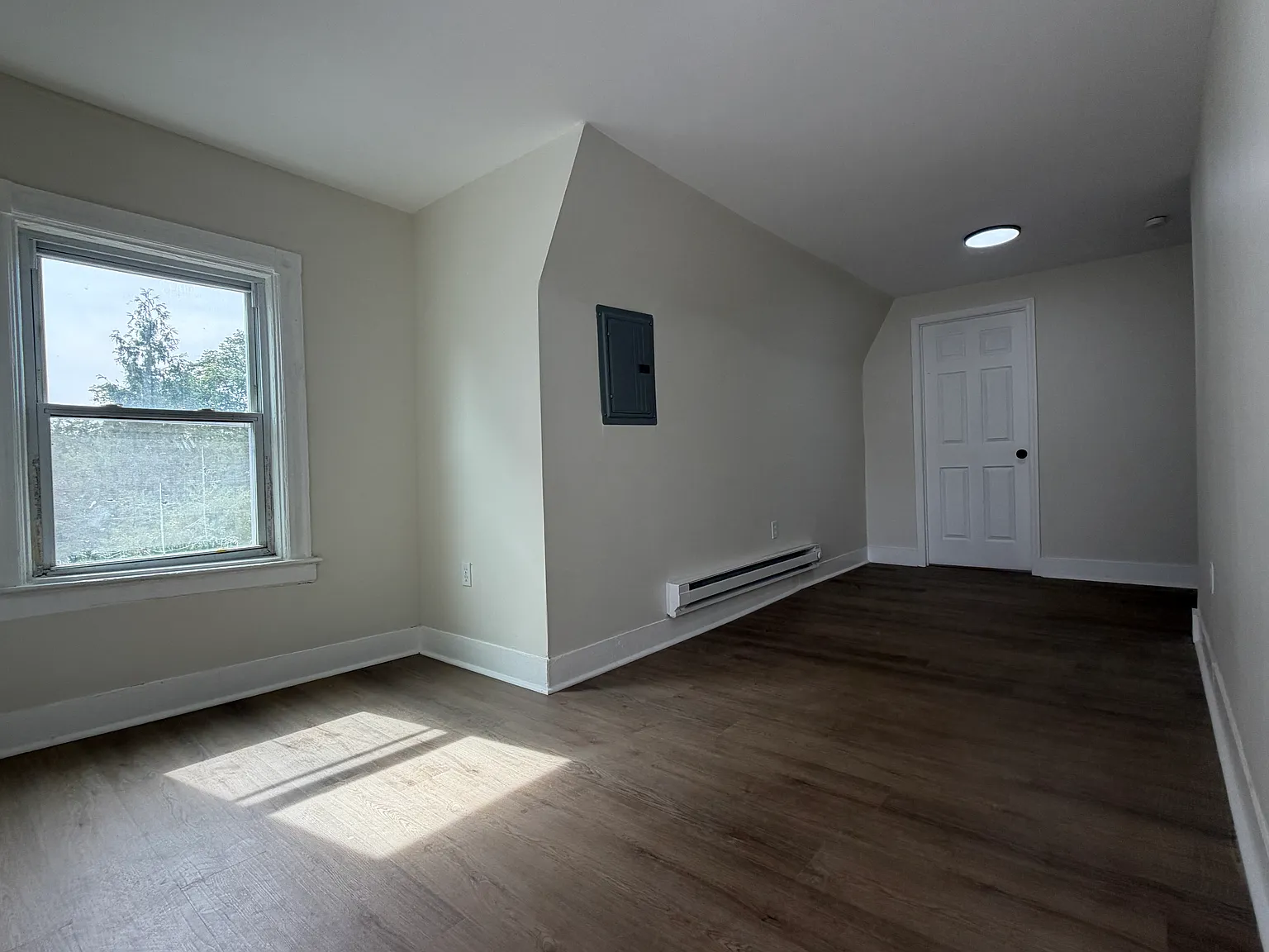 2 bed, 750 sqft, $1,850 — Photo 3