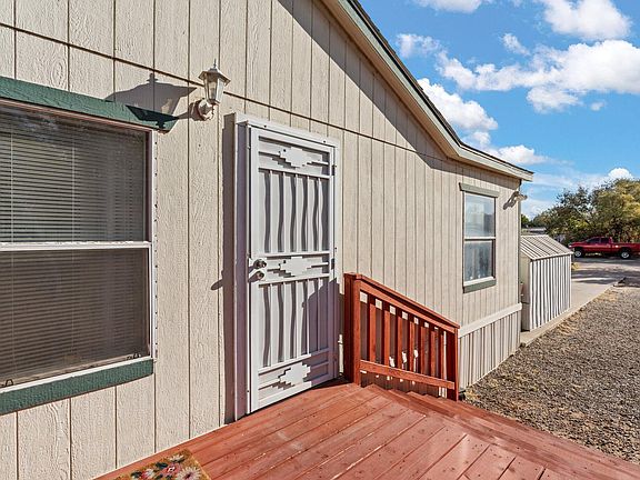 3rd image of 105 Orchard Pl