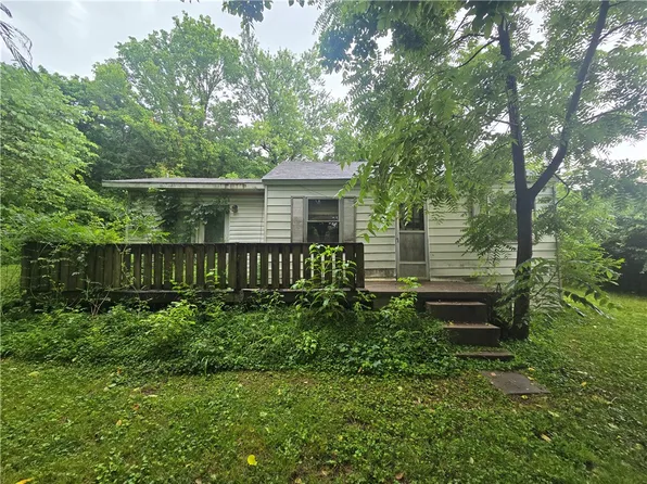 715 W County Line Rd, Springdale, AR 72764