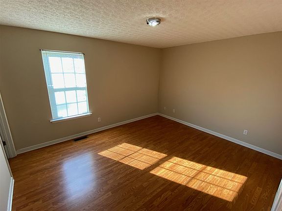 5th image of 512 Constellation Dr