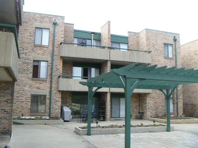 1 bed, 776 sqft, $1,895 — Photo 2