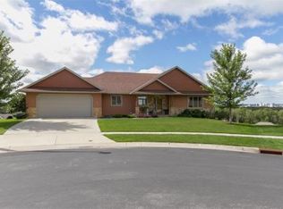 1419 Century Knoll Ln NE, Rochester, MN 55906