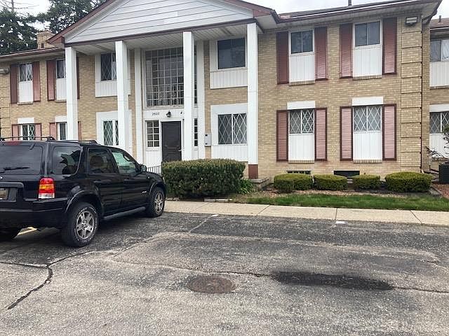 1st image of 29217 Hayes Rd APT 2