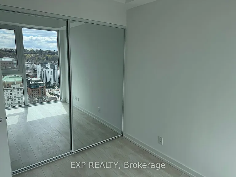 75 James St S #2513 — Photo 19