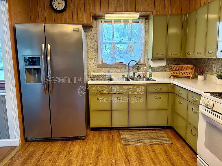 608 Connie Ln — Photo 4